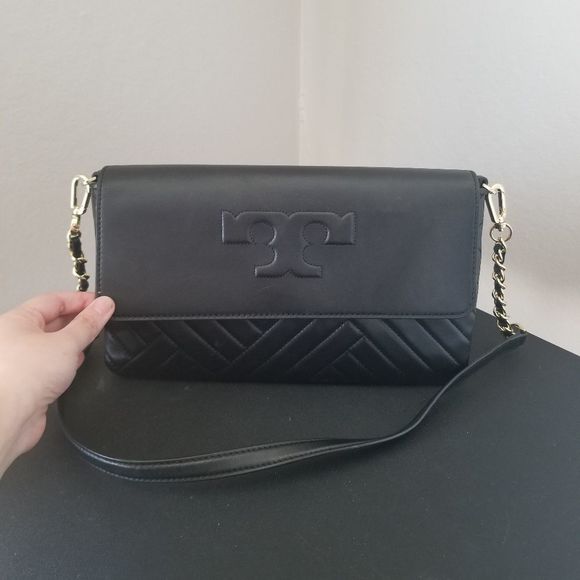 Tory Burch Handbags - Tory Burch Fleming Shoulder Bag